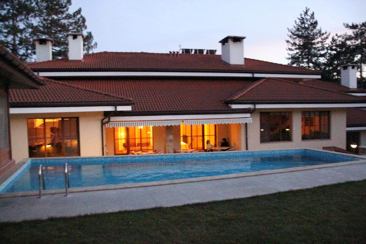 Hotel Black Stork Nisovo Extérieur photo